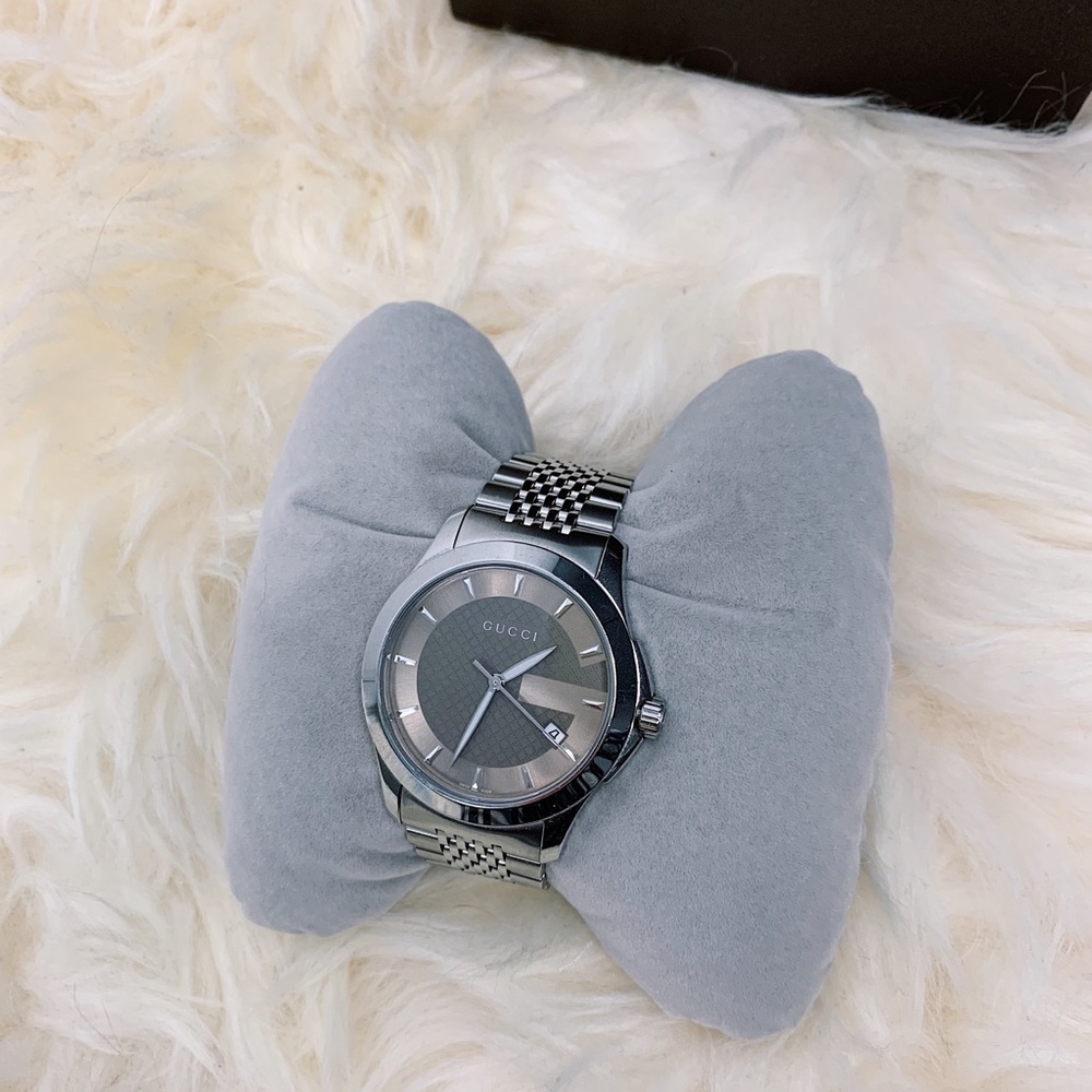 Gucci timeless watch